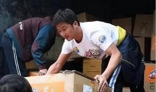 澳门今晚开奖结果+开奖记录和51岁吴京赛车冠军与吴京跑车